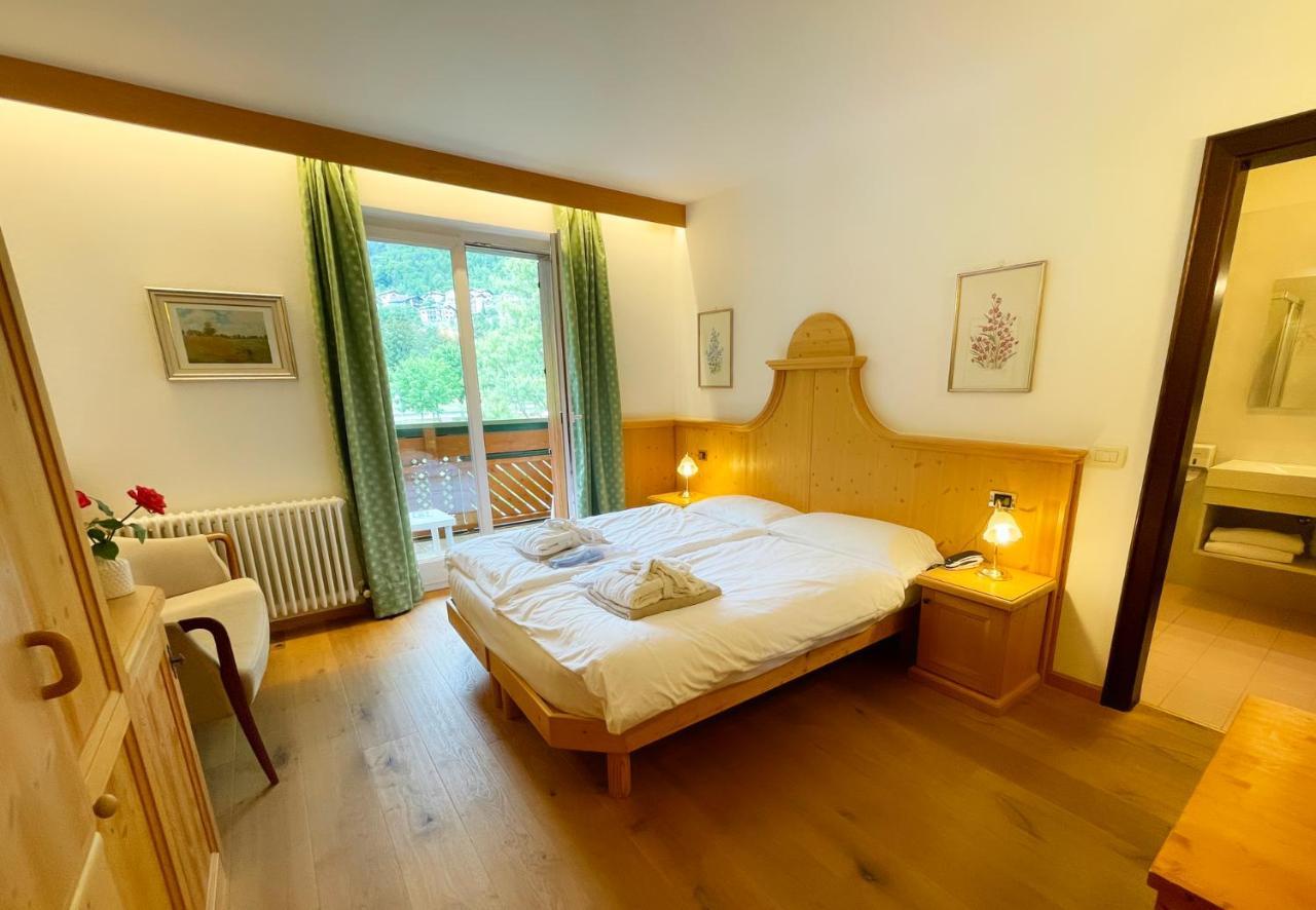 Alledolomiti Boutique Lake Hotel - Adults Friendly Молвена Екстериор снимка