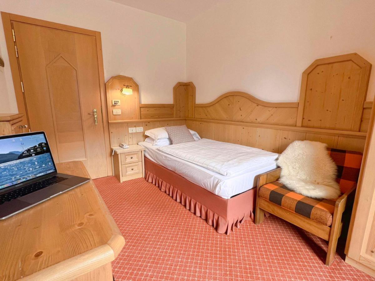 Alledolomiti Boutique Lake Hotel - Adults Friendly Молвена Екстериор снимка