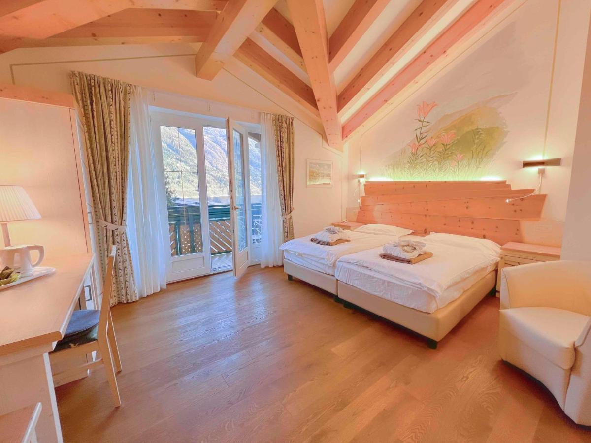 Alledolomiti Boutique Lake Hotel - Adults Friendly Молвена Екстериор снимка