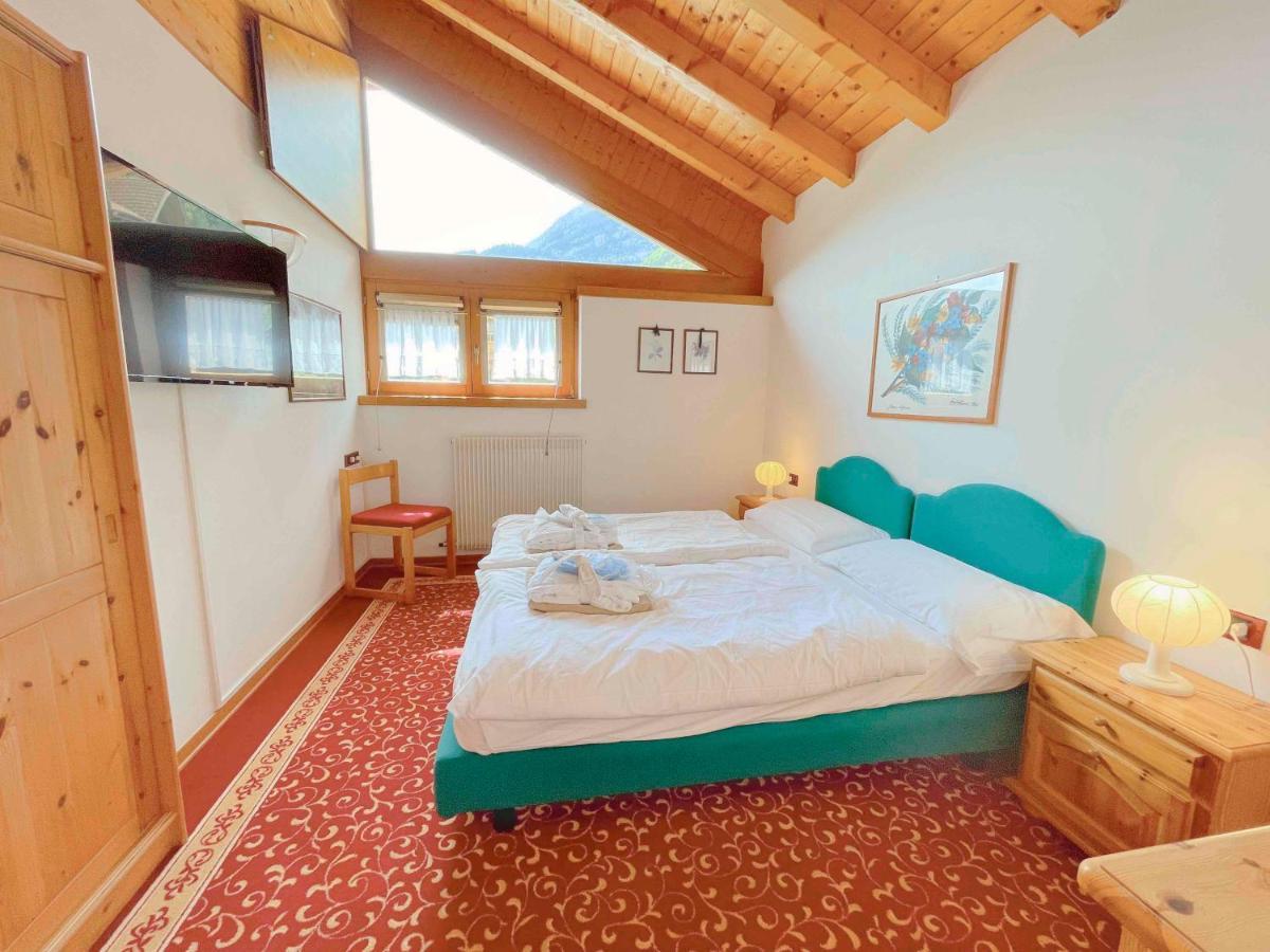 Alledolomiti Boutique Lake Hotel - Adults Friendly Молвена Екстериор снимка