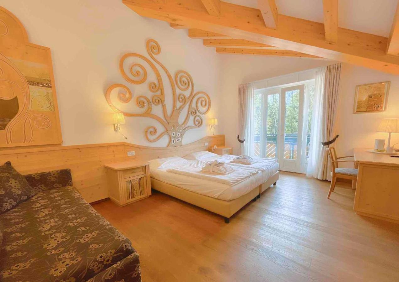 Alledolomiti Boutique Lake Hotel - Adults Friendly Молвена Екстериор снимка
