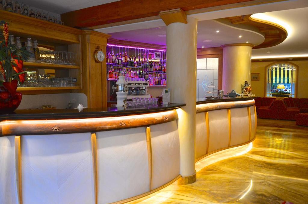 Alledolomiti Boutique Lake Hotel - Adults Friendly Молвена Екстериор снимка